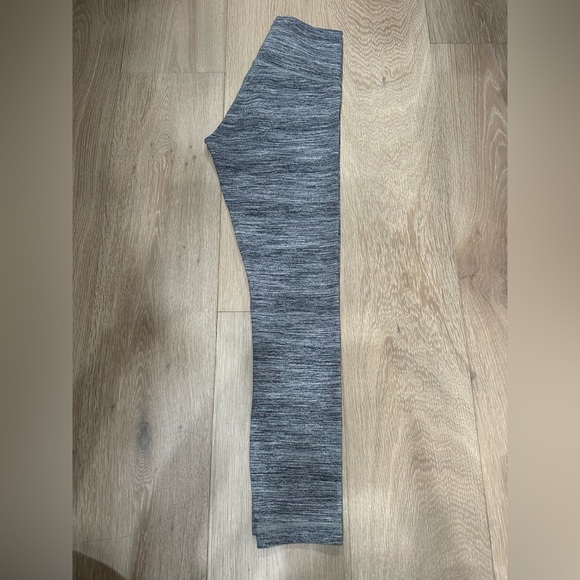 Lululemon Wunder Under high rise legging 25” inseam - Picture 2 of 6